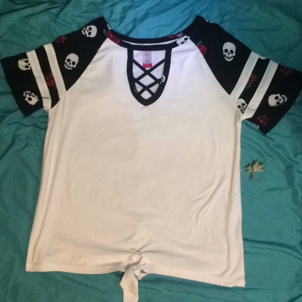 Rose and scull shirt